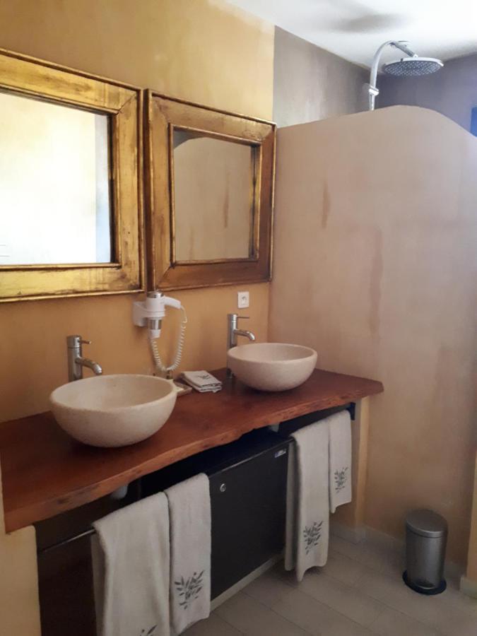 Mas Saint-Joseph Bed and Breakfast Fontvieille Exterior foto